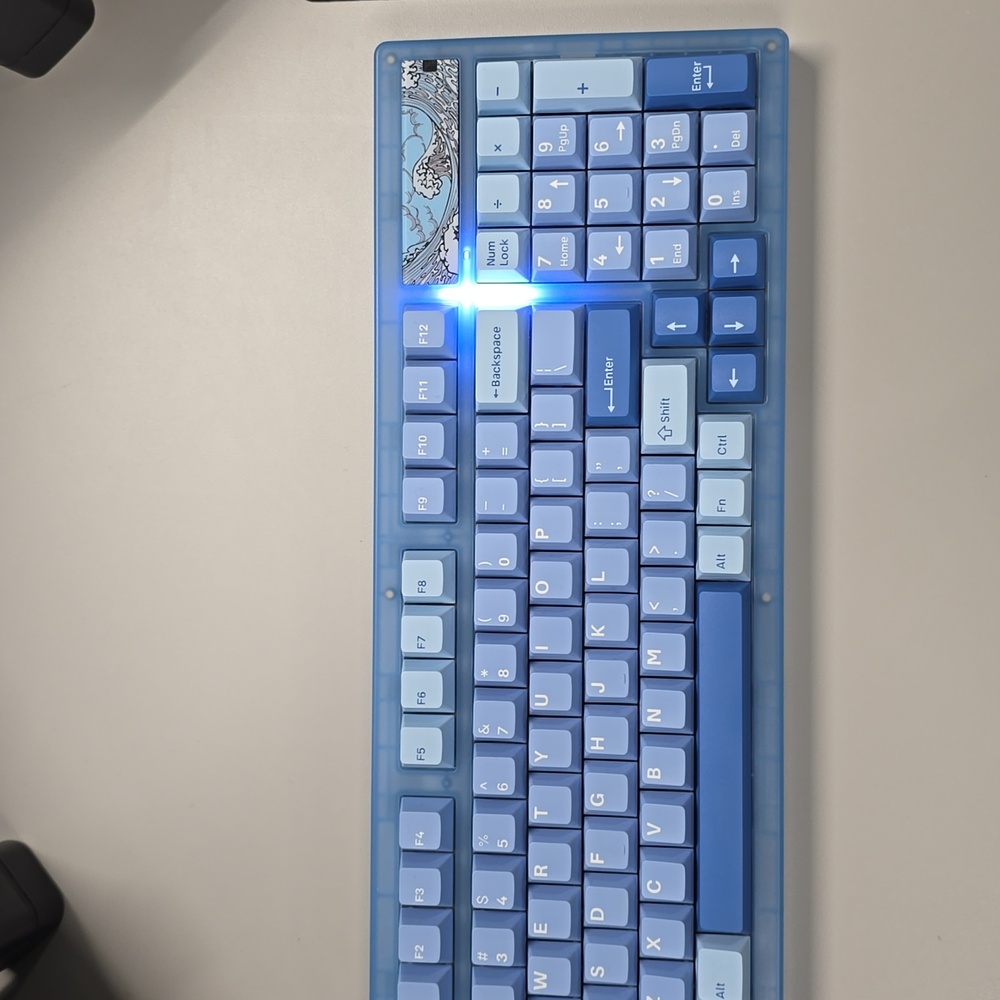KEYNOVO full size keyboard
